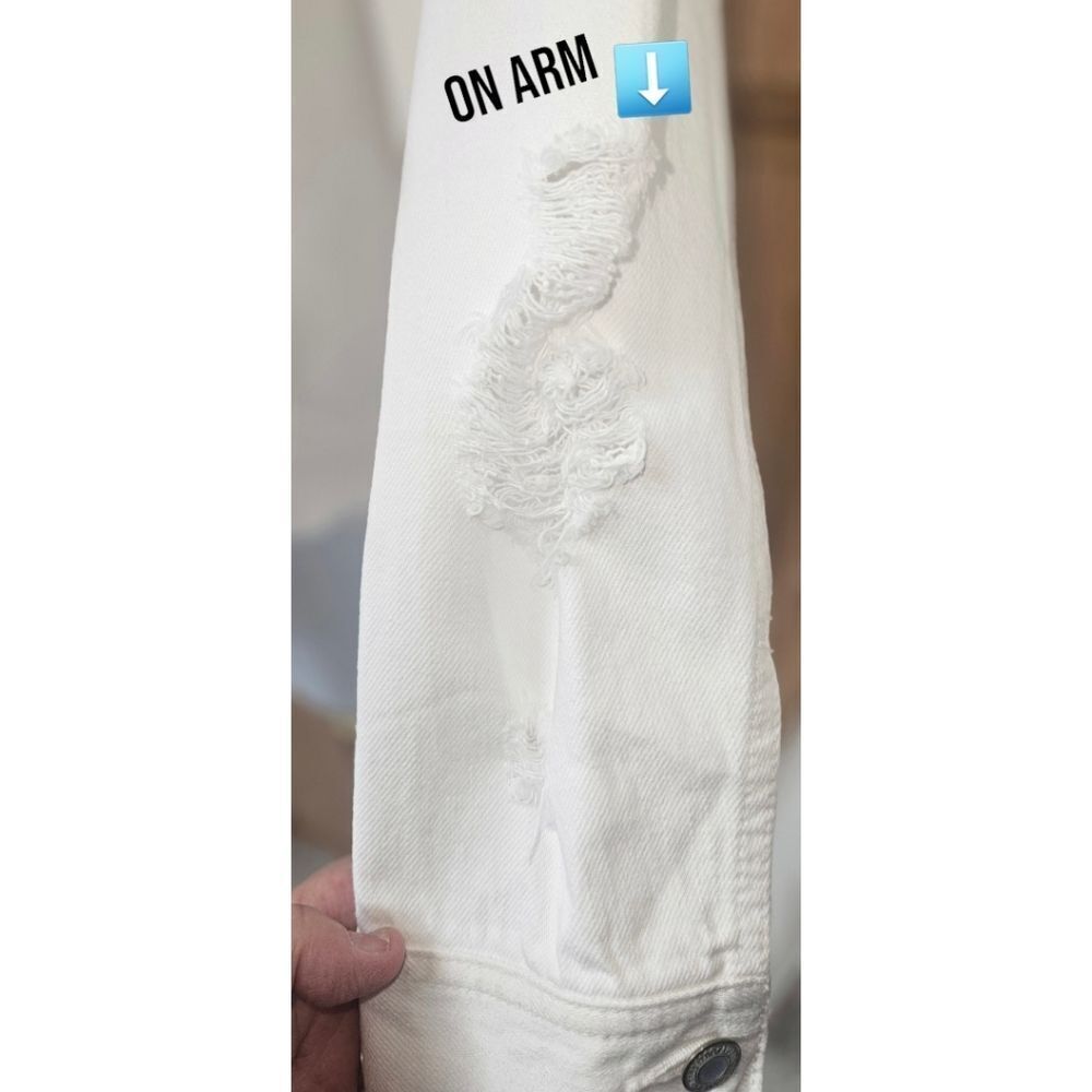 AMERICAN EAGLE White Ripped, Distressed, Cropped Denim Jacket Size Large - Picture 11 of 16